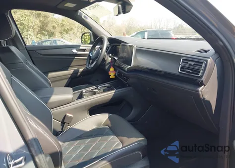 2024 Volkswagen Atlas Cross Sport 2.0T Sel Premium R-Line from USA, damaged, VIN 1V2FE2CA5RC252090